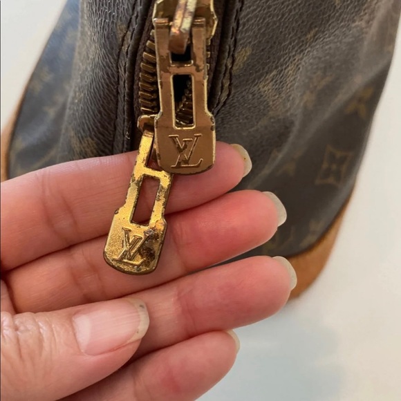 Louis Vuitton Alma Bag - Picture 2 of 7